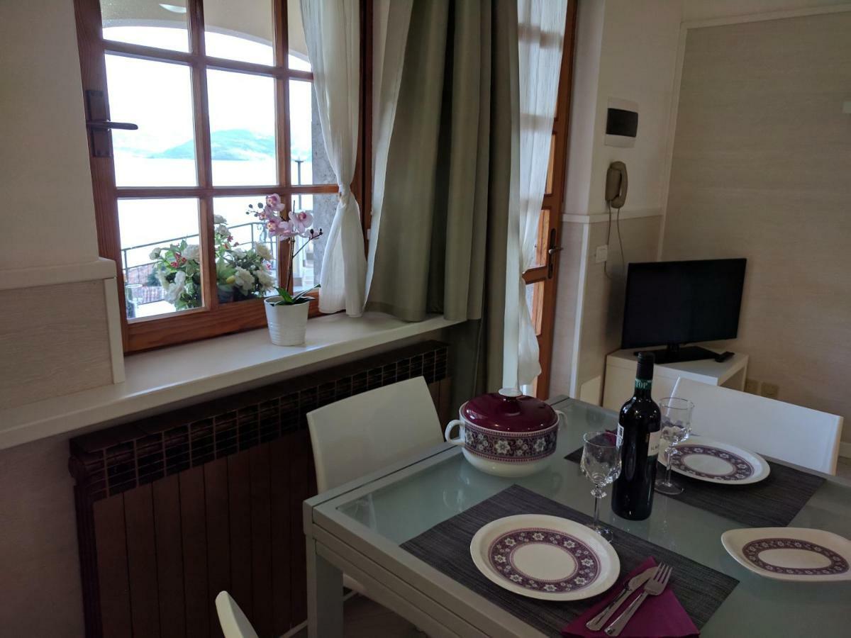 Gina'S Apartment Riva di Solto Luaran gambar